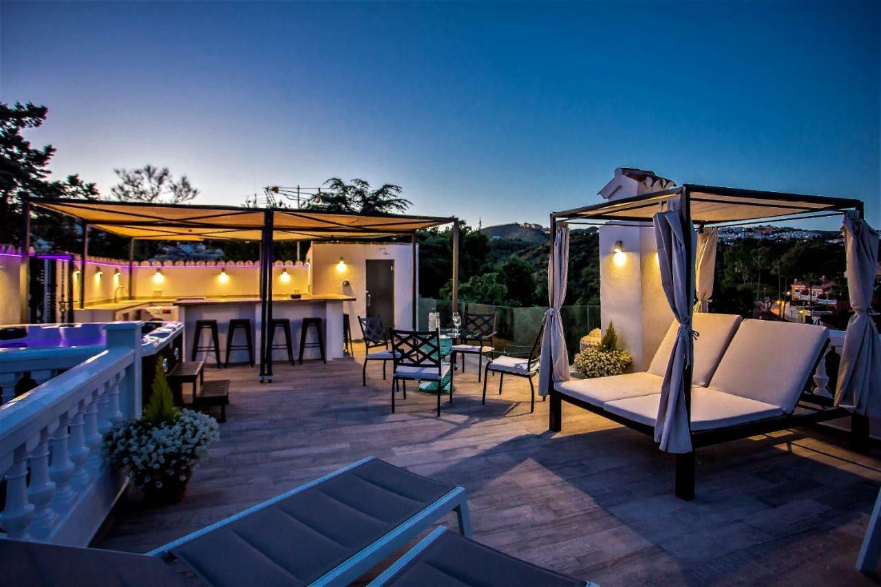 Luxury Villa With Swimming Pool And Jacuzzi Marbella Bagian luar foto